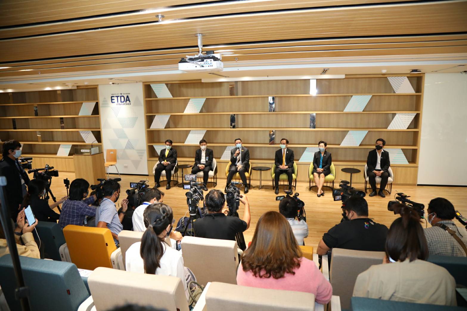 ข่าวรัฐมนตรี