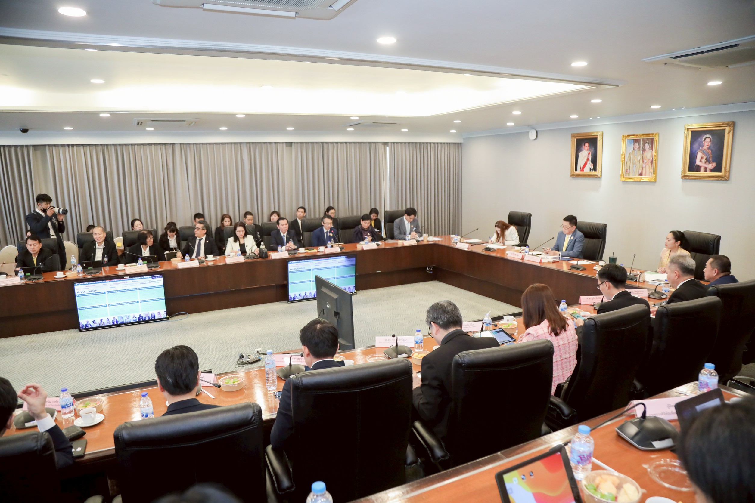 ข่าวรัฐมนตรี