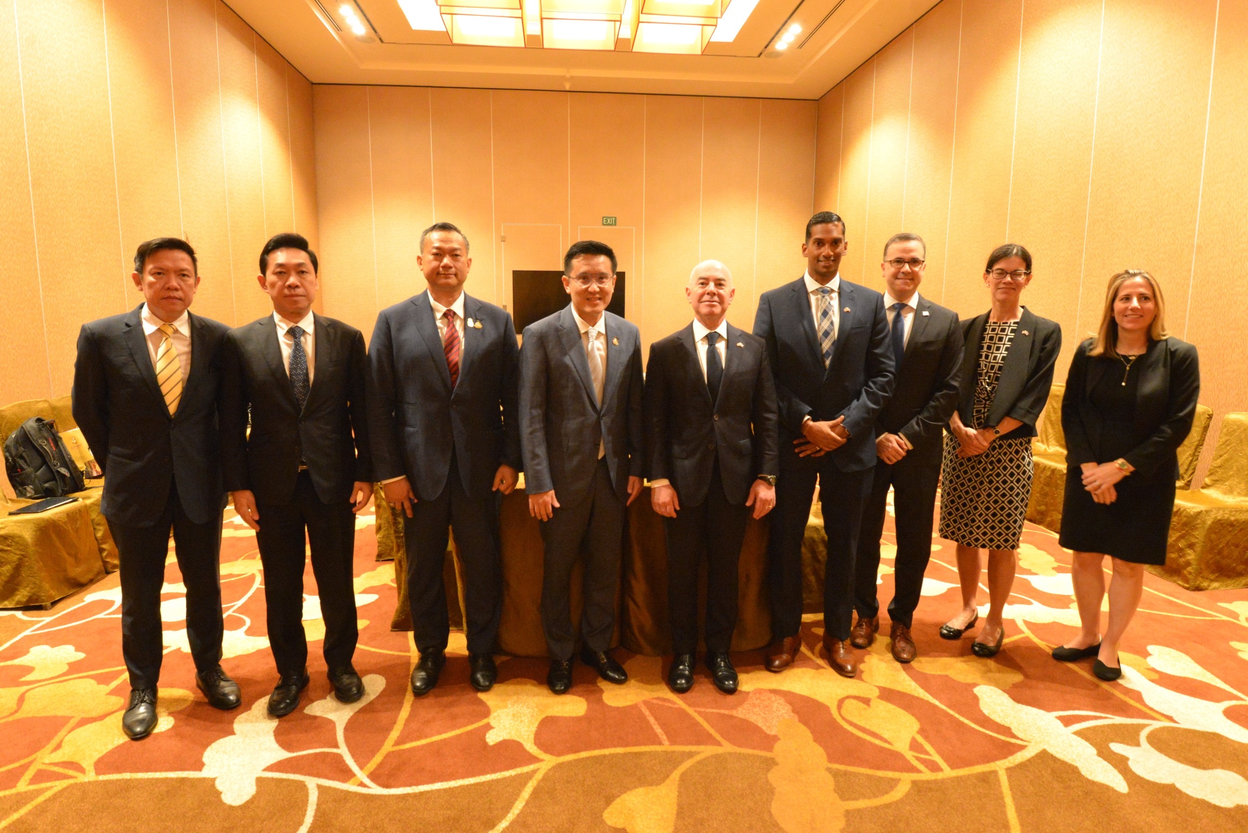 ข่าวรัฐมนตรี